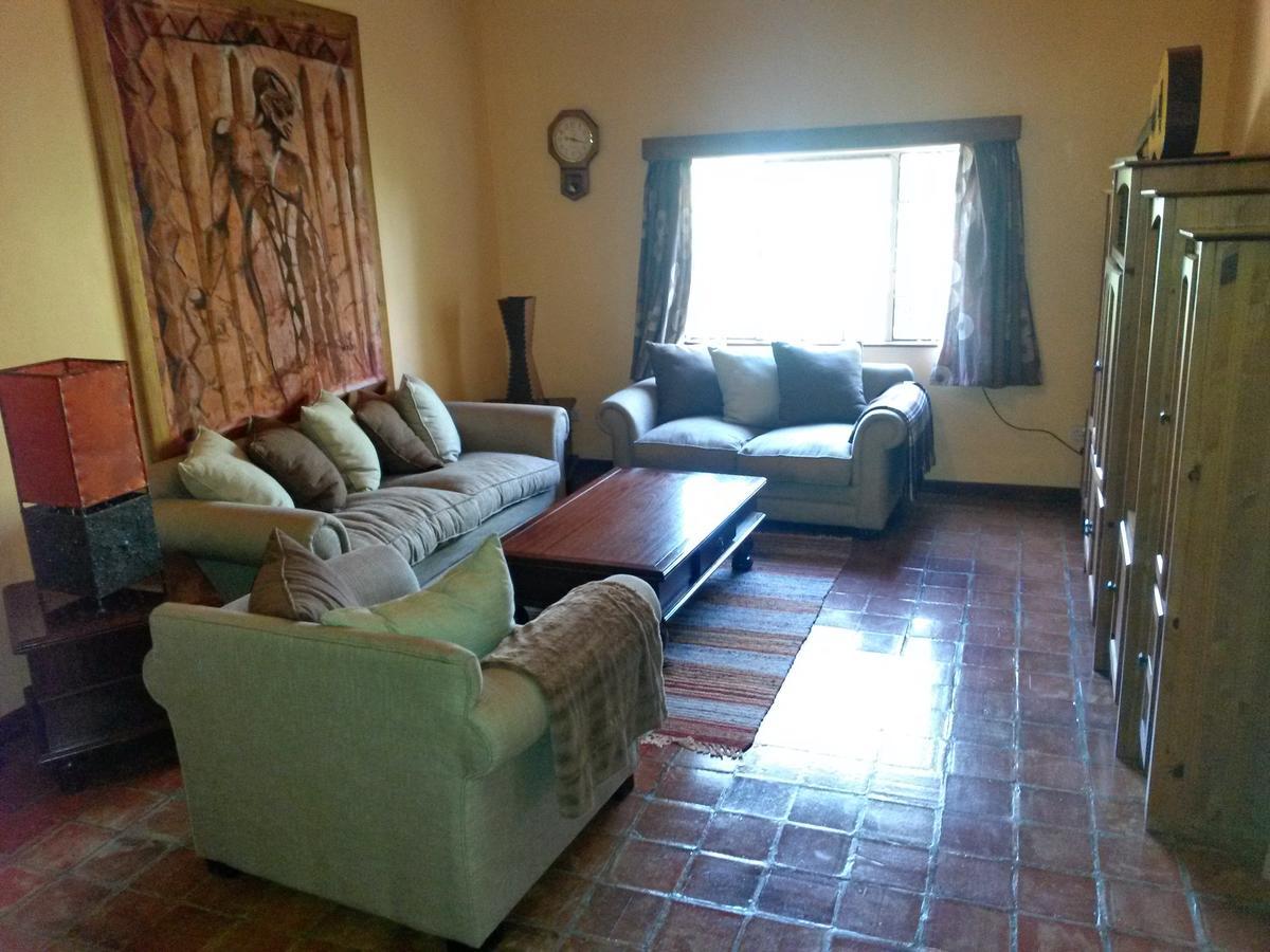 Mwanzo Lodge Naivasha Extérieur photo