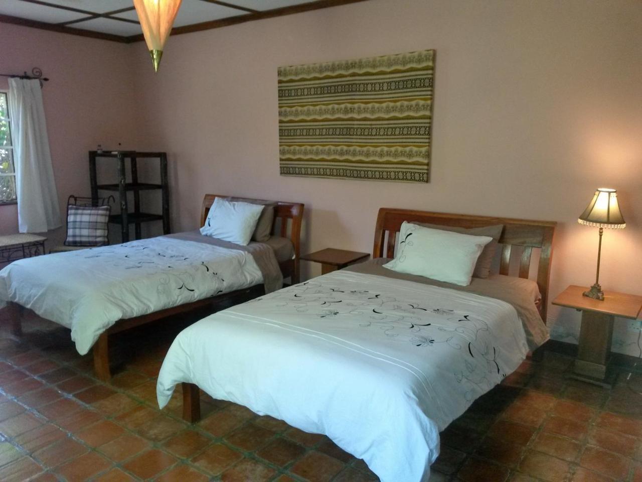 Mwanzo Lodge Naivasha Extérieur photo